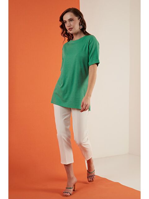 Lela Oversize Bisiklet Yaka Yırtmaç Detaylı Bluz 5863683 - S000000393-19416