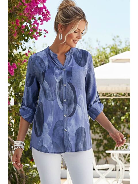 Chiccy İtalyan İndigo Hakim Yaka Düğmeli 3/4 Kol Geometrik Desenli Pullu Cepli Casual Viskon Bluz 75 65 - S000508018-23093