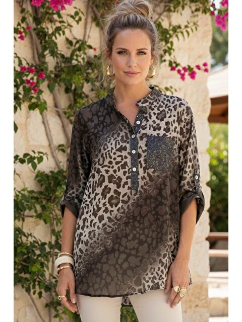 Chiccy İtalyan Kahverengi Hakim Yaka Düğmeli 3/4 Kol Desenli Pullu Cepli Casual Viskon Bluz 75 60 - S000508020-19413