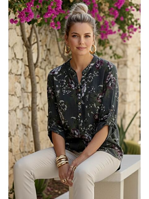 Chiccy İtalyan Antrasit Hakim Yaka Düğmeli 3/4 Kol Çiçekli Cepli Casual Keten Görünümlü Dokuma Bluz 75 65 - S000508022-29666