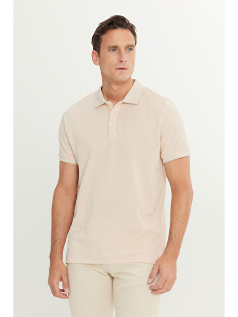 AC&Co / Altınyıldız Classics Erkek Açık Bej-Beyaz Slim Fit Dar Kesim Kıvrılmaz Polo Yaka Kısa Kollu Tişört - S000394301-37198