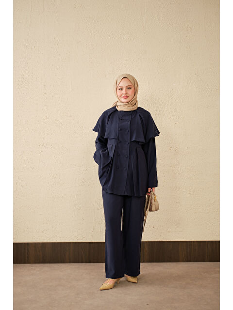 Locco Moda Kadın Yaka Pelerinli Çift Düğme Detay Takım Lacivert