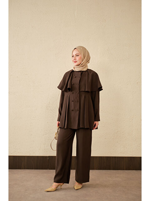 Locco Moda Kadın Yaka Pelerinli Çift Düğme Detay Takım Kahverengi