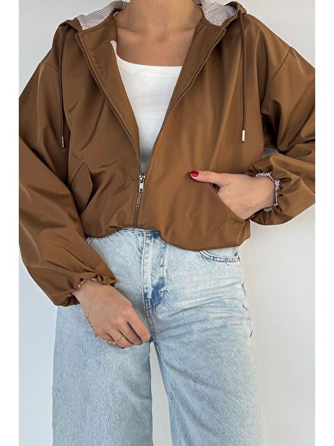 Gülseli Kadın Kapüşonlu Bel Lastikli Çift Cepli Mevsimlik Mont - S000470291-4557