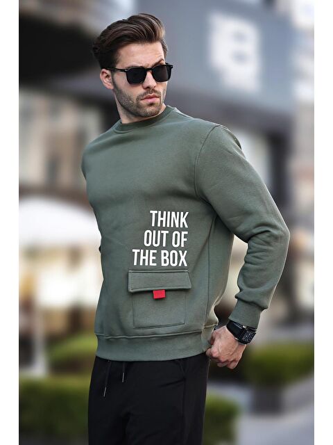 Madmext Haki Bisiklet Yaka Şardonlu Cep Detaylı Baskılı Erkek Sweatshirt 7061 - S000250006-18547