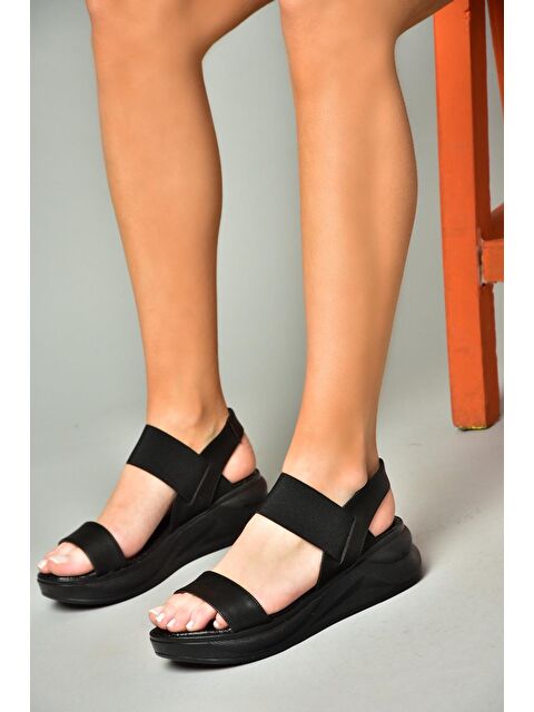 Fox Shoes S7133308 Siyah Kadın Sandalet - S000152399-19351