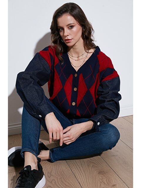 Lela Desenli Regular Fit Düğmeli V Yaka Crop Kadın Hırka 4615553 - S000297105-37349