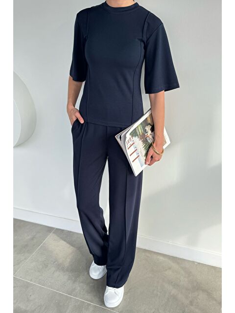 Gülseli Kadın Bisiklet Yaka Biyeli Tişört Bel Lastikli Pantolon İkili Takım