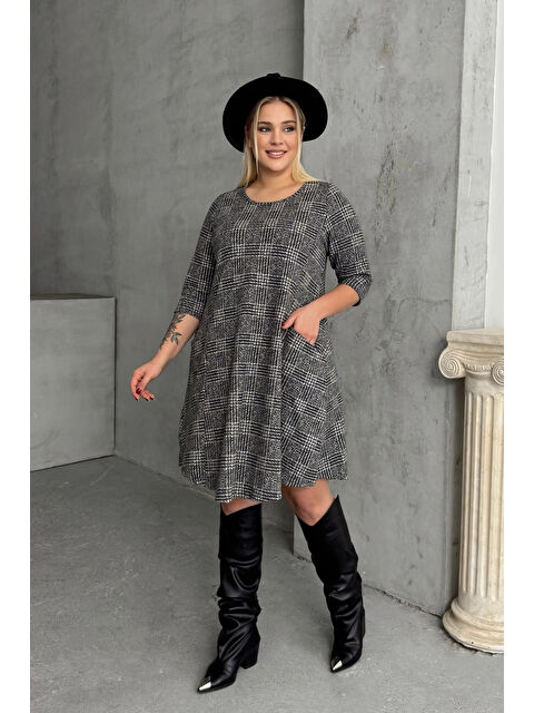 Stil Diva Büyük Beden Yarım Kollu Bisiklet Yaka Cepli Asimetrik Kesim Elbise 98-130 - S000337800-20600