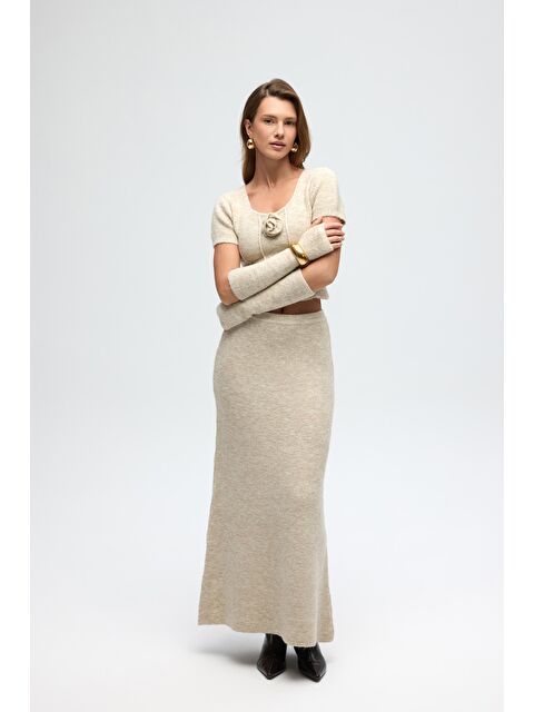 Mai Collection Lumi Gül Detay Bej Crop Etek Triko Takım - S000513546-19928