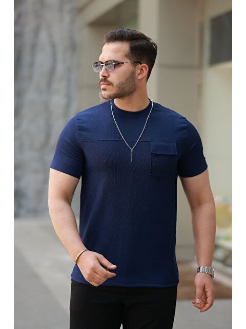 Jane's Erkek Cepli Kolyeli Kısa Kollu Tişört