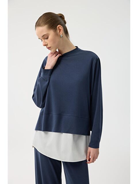 Kadriye Baştürk Modal Cupra Yırtmaçlı Kısa Sweatshirt Lacivert