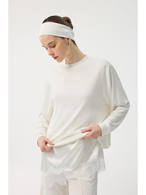 Kadriye Baştürk Modal Cupra Yırtmaçlı Kısa Sweatshirt Ekru