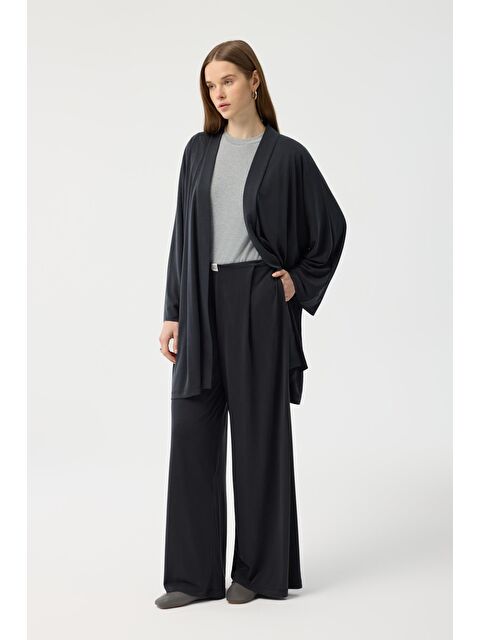 Kadriye Baştürk Modal Cupra Geniş Pileli Pantolon Midi Abaya Takım Siyah