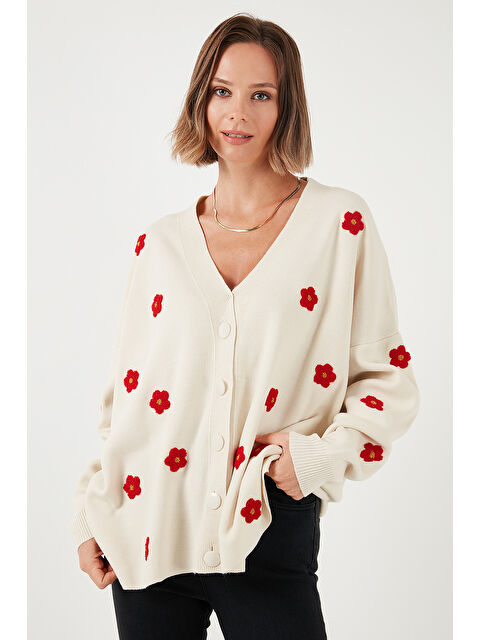 Lela Oversize Fit Çiçekli Düğmeli V Yaka Soft Akrilik Kadın Hırka 4616192 - S000265233-19966