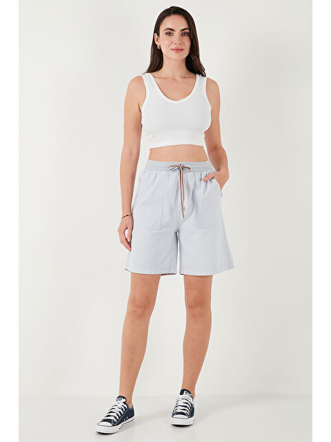 Lela Pamuklu Relaxed Fit Yüksek Bel Cepli Kadın Mini Şort 668YP5384