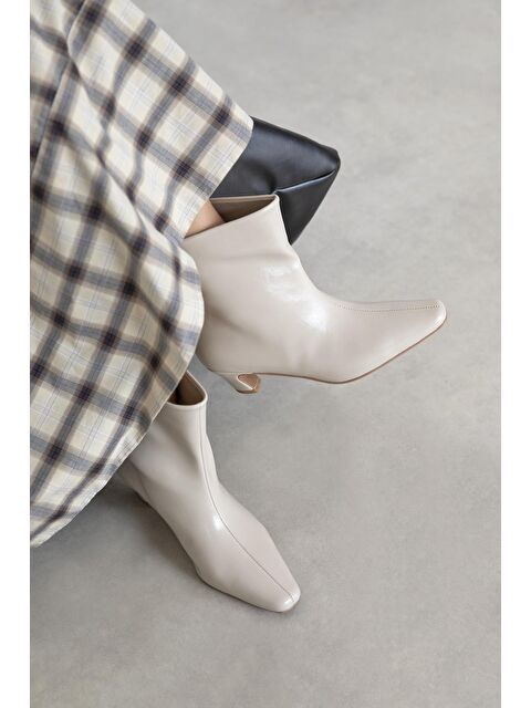 Straswans Viva Kadın Kırışık Deri Bot Bej - S000512893-19928