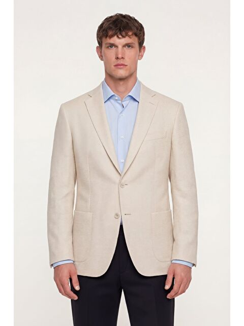 Sabri Özel Erkek Beyaz Dar Kesim Slim Fit Viskon Balık Sırtı Desen Torba Cep Çift Yırtmaçlı 6 Drop Ceket