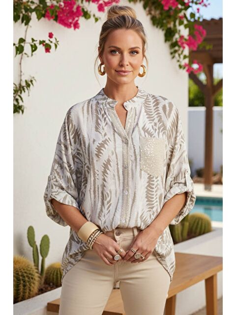 Chiccy İtalyan Bej Hakim Yaka Düğmeli 3/4 Kol Desenli Pullu Cepli Casual Viskon Dokuma Bluz 77 65 - S000508023-19928