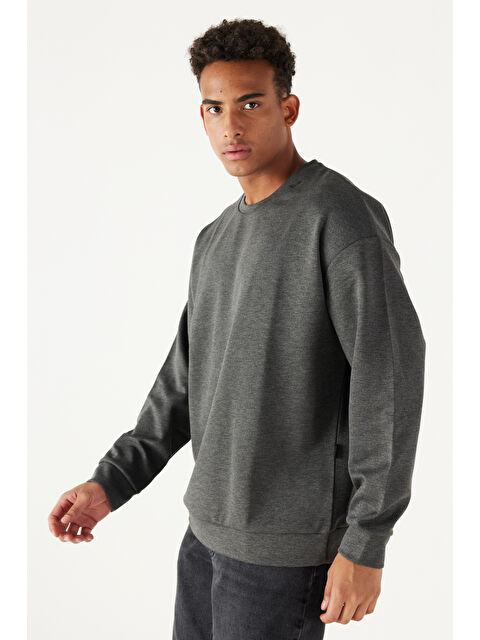 AC&Co / Altınyıldız Classics Erkek Antrasit-Melanj Oversize Bol Kesim Bisiklet Yaka Düz Sweatshirt - S000394591-29666