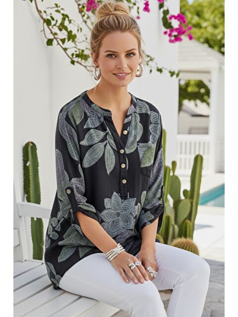 Chiccy İtalyan Siyah Hakim Yaka Düğmeli 3/4 Kol Çiçekli Cepli Casual Keten Görünümlü Dokuma Bluz 75 65 - S000508021-19351