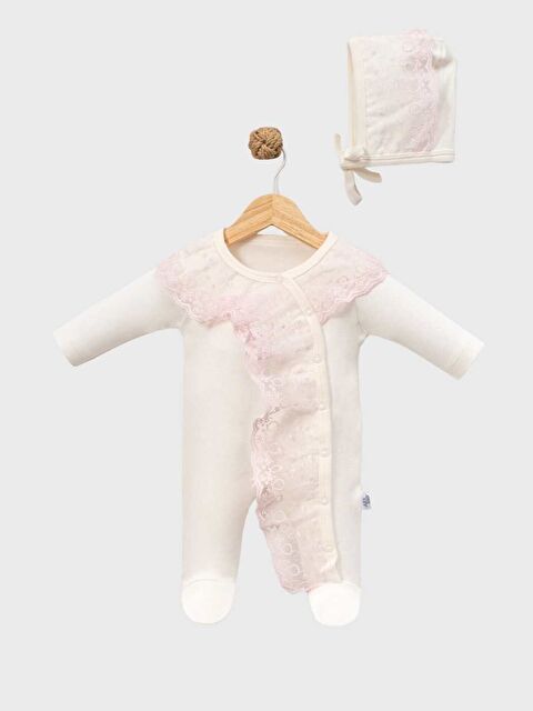 Jijek Kız Bebek Ekru Dantelli Tulum Şapkalı 2’li Set – Pamuklu Hastane Çıkışı Uzun Kollu Ayaklı Tulum - S000531262-37577
