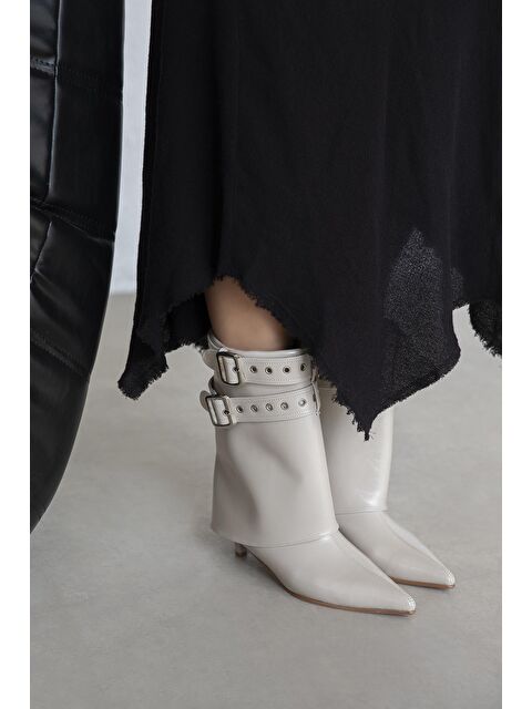 Straswans Katy Kadın Aksesuar Detay Kırışık Deri Bot Bej - S000512901-19928