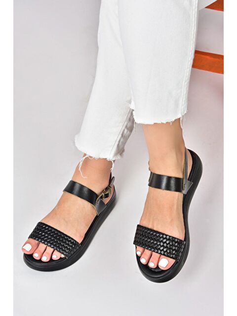 Fox Shoes Siyah Hakiki Deri Örgü Modelli Günlük Kadın Sandalet M291053603 - S000044424-19351