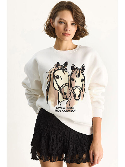 SHADE Kadın Bisiklet Yaka Dijital Cowboy Baskılı Salaş Sweatshirt - S000443381-20063