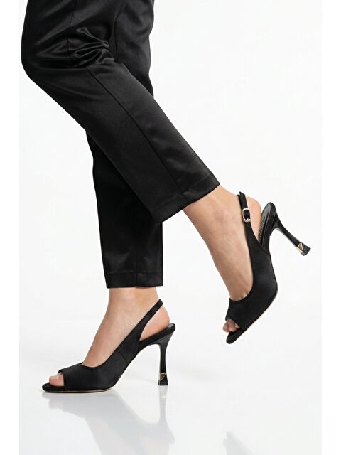 Ayakmod Siyah İnce Topuklu Kadın Abiye Ayakkabı 655589 Z