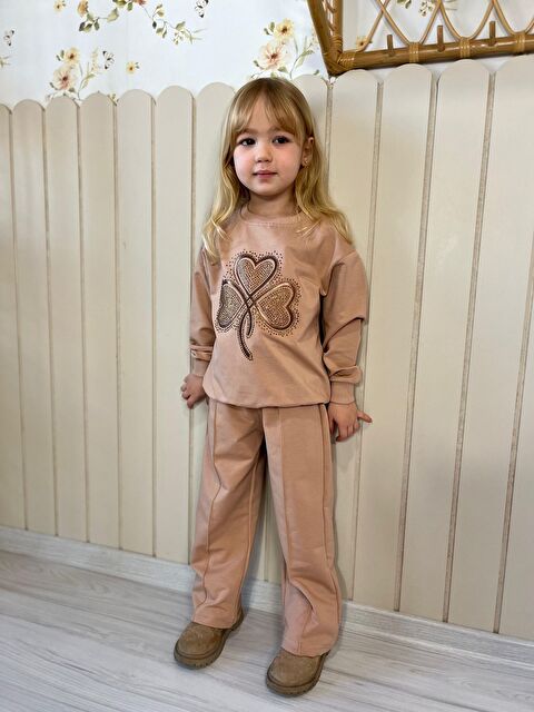 carla10 Kız Çocuk Kalpli Yonca Desenli Takım Bej - S000492228-19928