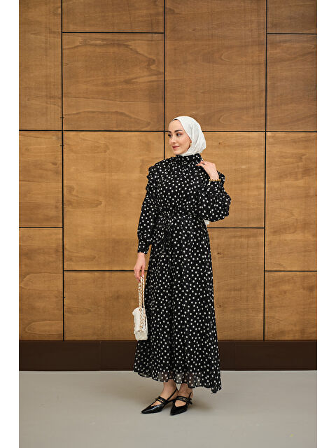 Locco Moda Kadın Kolları Büzgülü Bel Bağlamalı Puantiyeli Elbise Siyah - S000513584-19351