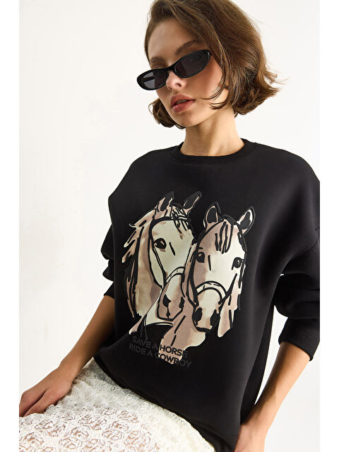 SHADE Kadın Bisiklet Yaka Dijital Cowboy Baskılı Salaş Sweatshirt - S000443381-19351