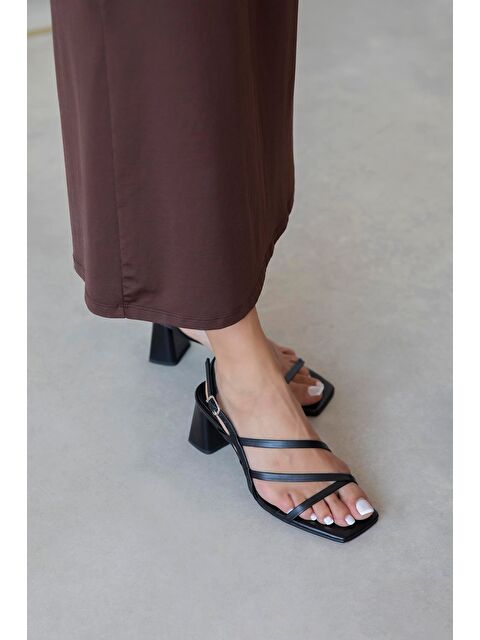 Straswans Hanat  Kadın Topuklu  Deri Sandalet Siyah - S000512862-19351