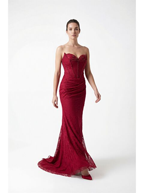Lafaba Kadın Bordo Dar Kalıp Dantel Detay Straplez Yaka Uzun Abiye Elbise - S000509996-19951