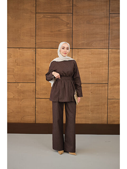 Locco Moda Kadın Bileği Fermuarlı Ön Yırtmaçlı Bel Bağlamalı Takım Kahverengi - S000513591-19413