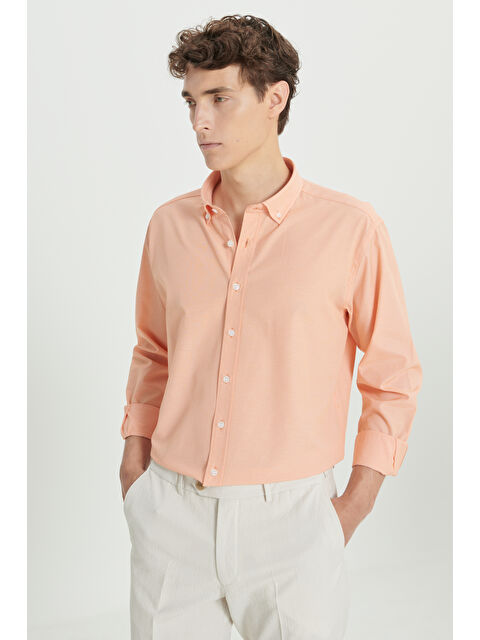 AC&Co / Altınyıldız Classics Erkek Turuncu Comfort Fit Rahat Kesim Gizli Düğme Yaka Pamuklu Kareli Gömlek - S000486362-20013