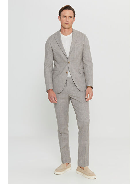 Altınyıldız Classics Erkek Açık Kahve Slim Fit Dar Kesim Kırlangıç Yaka Armürlü Kapak Cepli Esnek Takım Elbise - S000486363-19413