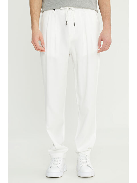 Altınyıldız Classics Erkek Ekru Yumuşak Dokulu Slim Fit Dar Kesim Beli Bağlamalı Yan Cepli Diagonal Desenli Pantolon - S000486365-19965