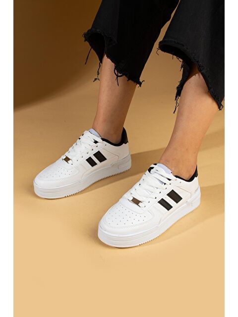 Pembe Potin Bağcıklı Comfort Taban Şeritli Kadın Sneaker 001-1005-24BeyazSiyah - S000165838-20063