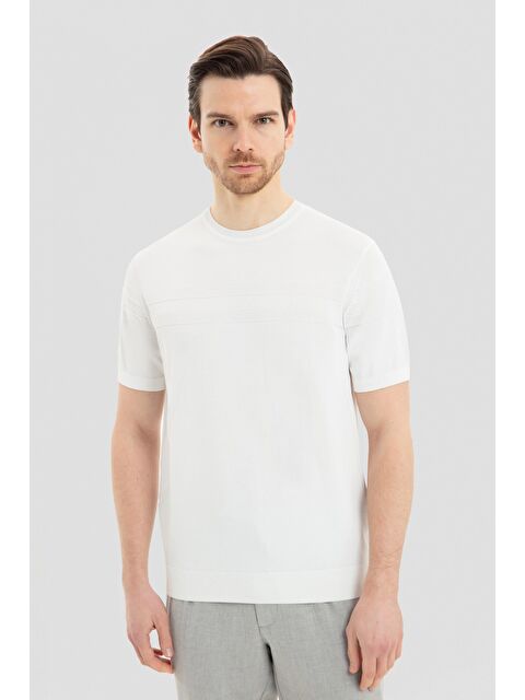 Sabri Özel Ekru Slim Fit Triko Bisiklet Yaka Jakarlı Tişört - S000525500-19965