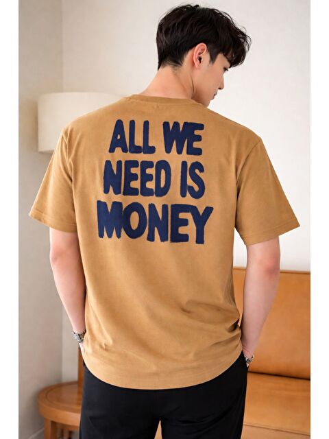 Tarz Cool Erkek Oversize Tişört Baskılı “All We Need Is Money” Yazılı Basic Streetwear T-Shirt
