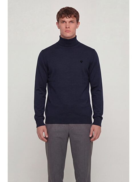 Sabri Özel Giotelli Erkek Lacivert Dar Kesim Slim Fit Yünlü Düz Balıkçı Yaka Triko Kazak