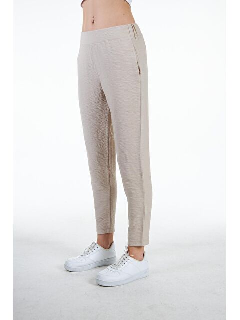Chandraswear Bej Kadın Keten Görünümlü Carrot Fit Havuç Pantolon - Perla - S000029023-19928