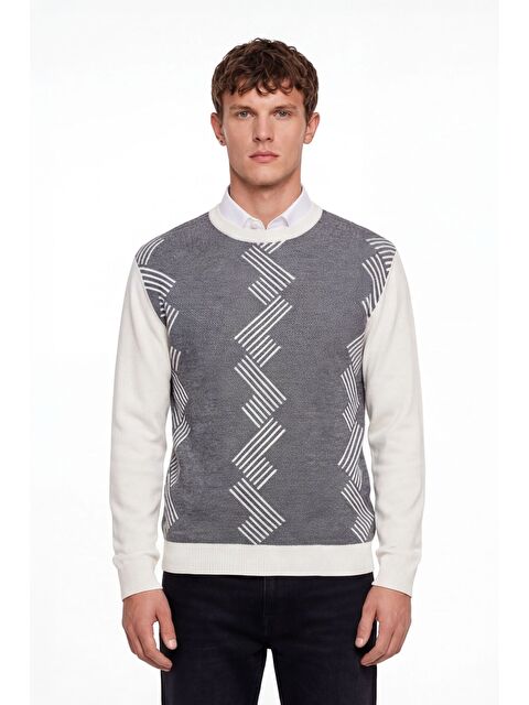 Sabri Özel Erkek Kemik Normal Kesim Regular Fit Yünlü Desenli Bisiklet Yaka Triko Kazak