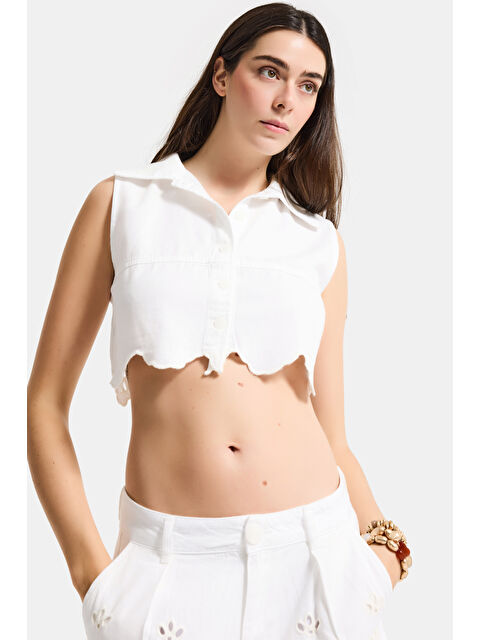 It's Basic Kadın Kırık Beyaz 7s6-101 Crop Fit Dantel Detaylı Tasarım Yelek