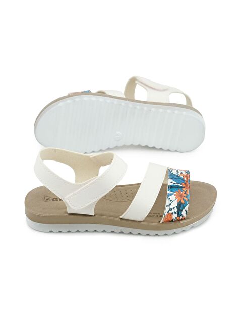 Gezer Kadın Yazlık Bilekten Ayarlanabilir Suni Deri Rahat Taban Sandalet