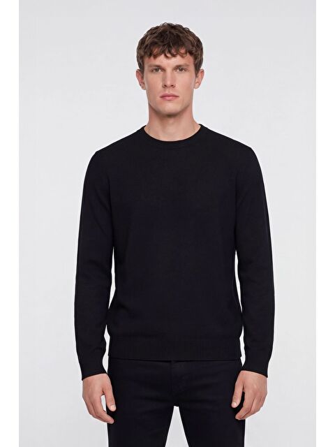 Sabri Özel Erkek Siyah Normal Kesim Regular Fit Yünlü Bisiklet Yaka Triko Kazak