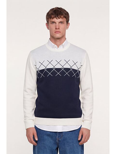 Sabri Özel Erkek Kemik-Siyah Normal Kesim Regular Fit Yünlü Dokuma Desenli Triko Kazak