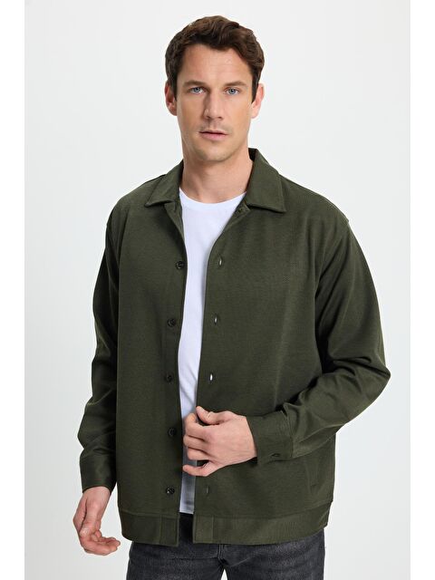 TUDORS Erkek Relax Fit Rahat Kesim Düğmeli Yandan Cepli Örme Koyu Yeşil Ceket Gömlek - S000525524-19416